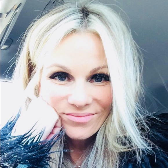 Meet your Posher, Kaylee - Picture 2 of 2